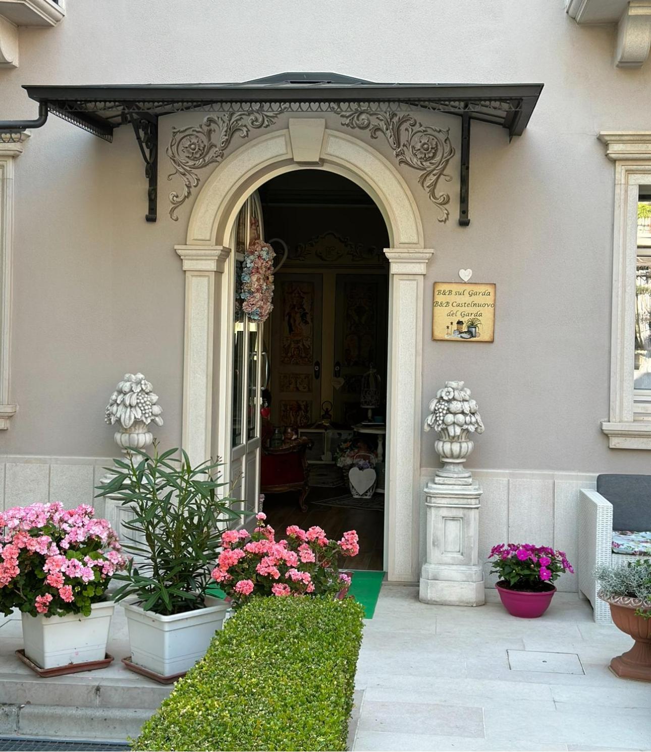 B&B Sul Garda Кастелнуово дел Гарда Екстериор снимка
