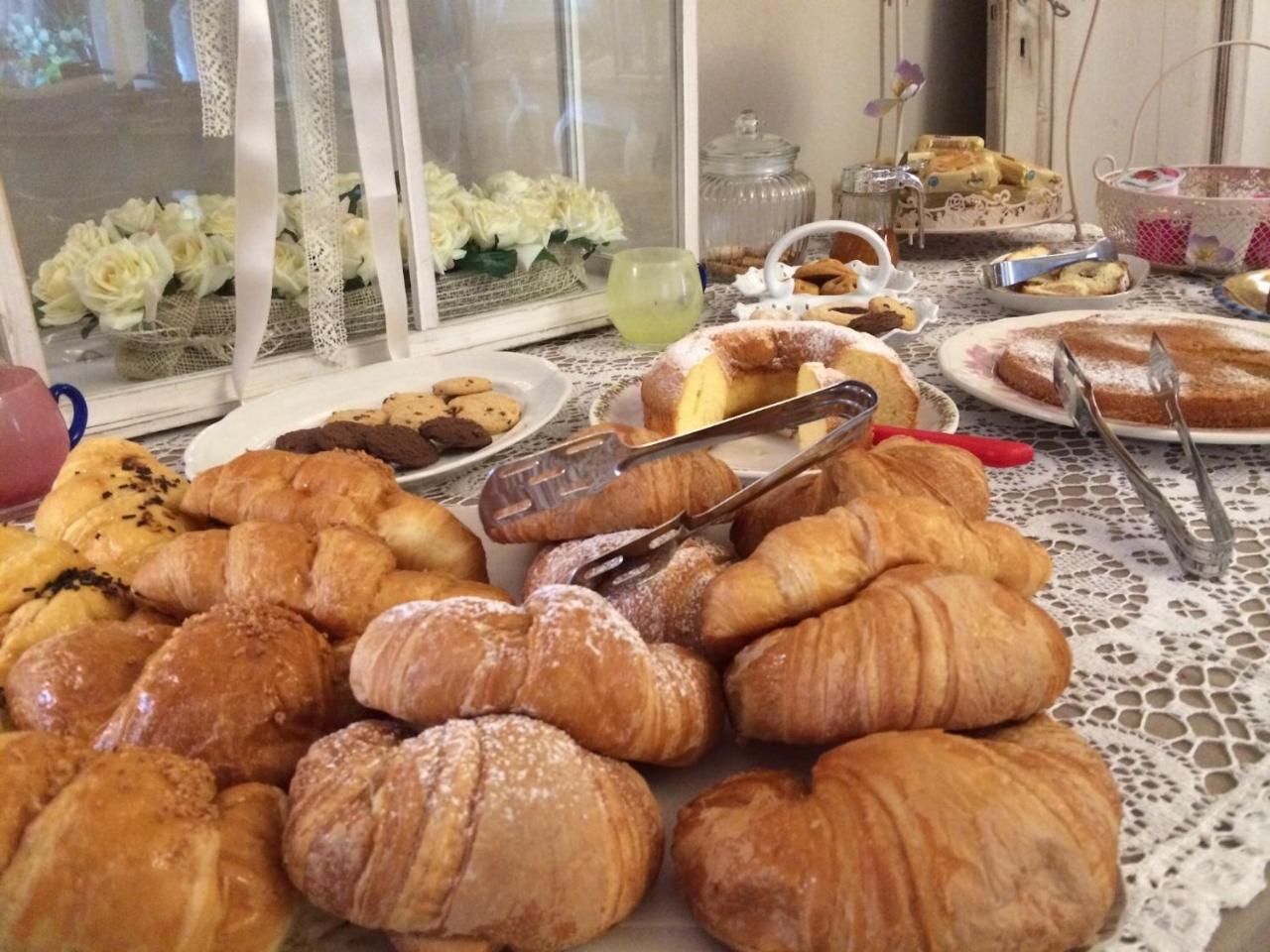 B&B Sul Garda Кастелнуово дел Гарда Екстериор снимка